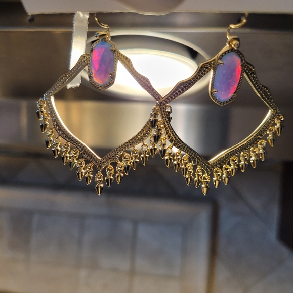 💖NWT Custom💖 KENDRA SCOTT🌟Gold Boho Ocean Blue Opal Fringe Drop Earrings - Picture 3 of 8